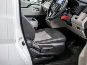Toyota Quantum 2.8 LWB bus 11-seater GL - Image 16