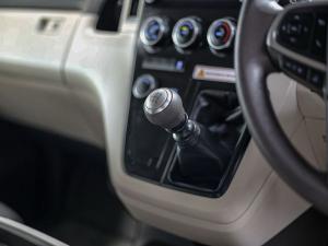 Toyota Quantum 2.8 LWB bus 11-seater GL - Image 18