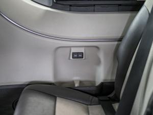 Toyota Quantum 2.8 LWB bus 11-seater GL - Image 28