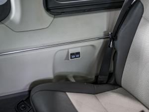 Toyota Quantum 2.8 LWB bus 11-seater GL - Image 29