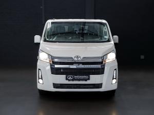 Toyota Quantum 2.8 LWB bus 11-seater GL - Image 3