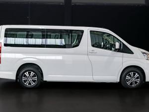 Toyota Quantum 2.8 LWB bus 11-seater GL - Image 8