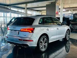 Audi Q5 40TDI quattro sport - Image 2
