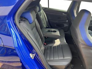 Volkswagen Golf R - Image 14