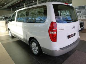 Hyundai H-1 2.4 bus GLS - Image 15