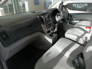 Hyundai H-1 2.4 bus GLS - Image 17