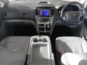 Hyundai H-1 2.4 bus GLS - Image 20