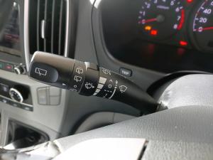 Hyundai H-1 2.4 bus GLS - Image 9