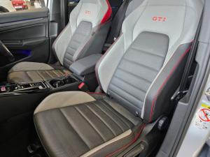 Volkswagen Golf GTI - Image 11