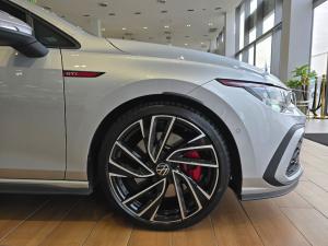 Volkswagen Golf GTI - Image 17