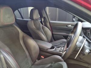 Alfa Romeo Giulia Quadrifoglio - Image 21