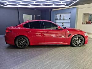 Alfa Romeo Giulia Quadrifoglio - Image 2