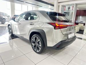 Lexus UX 300h EX - Image 5