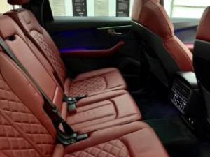 Audi SQ7 TFSI quattro Black Edition - Image 12