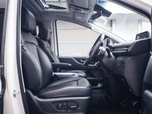 Hyundai Staria 2.2D Luxury - Image 16