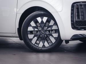 Hyundai Staria 2.2D Luxury - Image 2