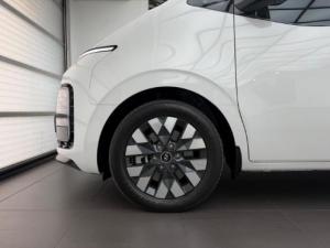 Hyundai Staria 2.2D Luxury - Image 3