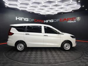 Toyota Rumion 1.5 S - Image 1