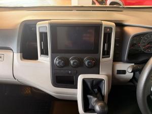 Toyota Quantum 2.8 SLWB panel van - Image 19