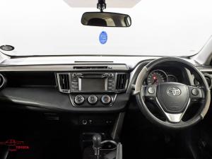 Toyota RAV4 2.0 GX auto - Image 6