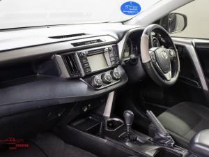 Toyota RAV4 2.0 GX auto - Image 7