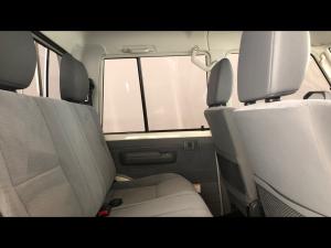 Toyota Land Cruiser 79 2.8GD-6 double cab auto - Image 12