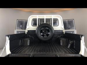 Toyota Land Cruiser 79 2.8GD-6 double cab auto - Image 13