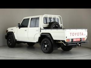 Toyota Land Cruiser 79 2.8GD-6 double cab auto - Image 21