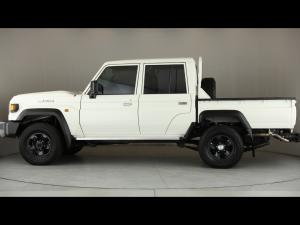 Toyota Land Cruiser 79 2.8GD-6 double cab auto - Image 22