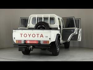 Toyota Land Cruiser 79 2.8GD-6 double cab auto - Image 24