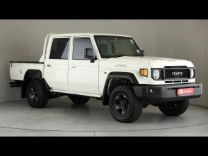 Toyota Land Cruiser 79 2.8GD-6 double cab auto - Image 1