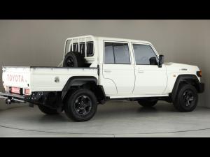 Toyota Land Cruiser 79 2.8GD-6 double cab auto - Image 2