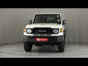 Toyota Land Cruiser 79 2.8GD-6 double cab auto - Image 4