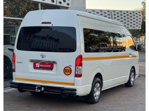 Toyota Hiace 2.5D-4D bus 14-seater GL - Image 2