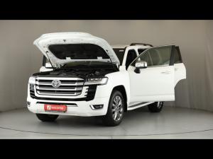 Toyota Land Cruiser 300 3.3D ZX - Image 28