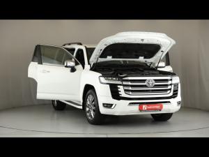 Toyota Land Cruiser 300 3.3D ZX - Image 29