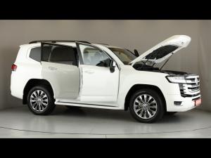 Toyota Land Cruiser 300 3.3D ZX - Image 30