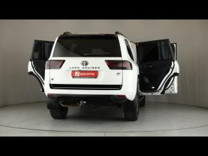 Toyota Land Cruiser 300 3.5T GR-Sport - Image 24