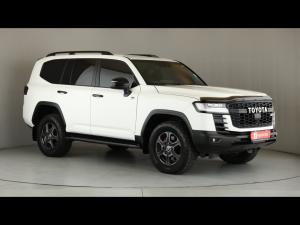 Toyota Land Cruiser 300 3.5T GR-Sport - Image 1
