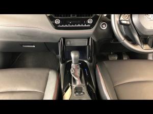 Toyota Corolla Cross 1.8 HEV GR-Sport - Image 15