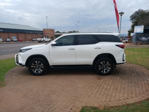 Toyota Fortuner 2.4GD-6 Raised Body automatic - Image 24