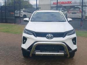 Toyota Fortuner 2.4GD-6 Raised Body automatic - Image 4