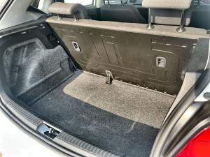 Volkswagen Polo Vivo hatch 1.4 Trendline - Image 9
