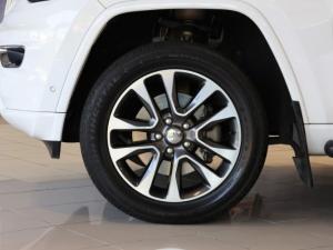 Jeep Grand Cherokee 3.0CRD Overland - Image 12