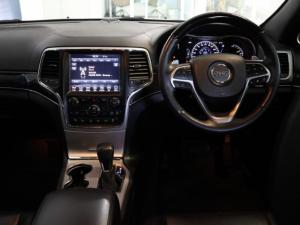 Jeep Grand Cherokee 3.0CRD Overland - Image 14