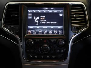 Jeep Grand Cherokee 3.0CRD Overland - Image 16