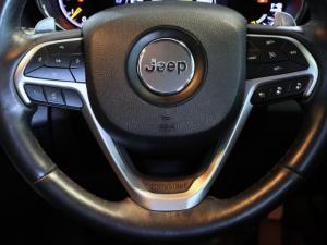 Jeep Grand Cherokee 3.0CRD Overland - Image 18
