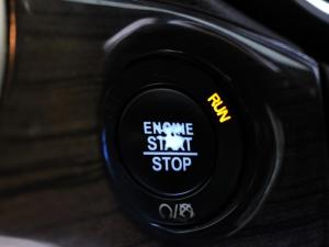 Jeep Grand Cherokee 3.0CRD Overland - Image 25