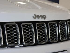 Jeep Grand Cherokee 3.0CRD Overland - Image 28