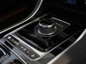 Jaguar XF 20d R-Sport - Image 25